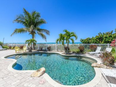 Three Bedroom Condo Sleeps 6 Full Gulf Views Communal Pool